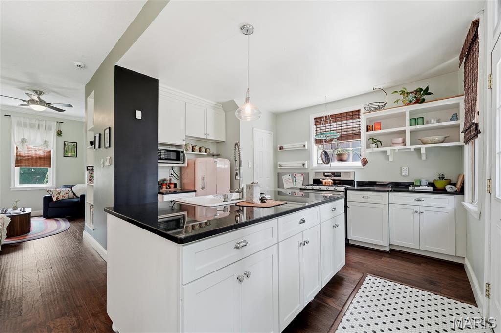 Russell Place Add - Residential