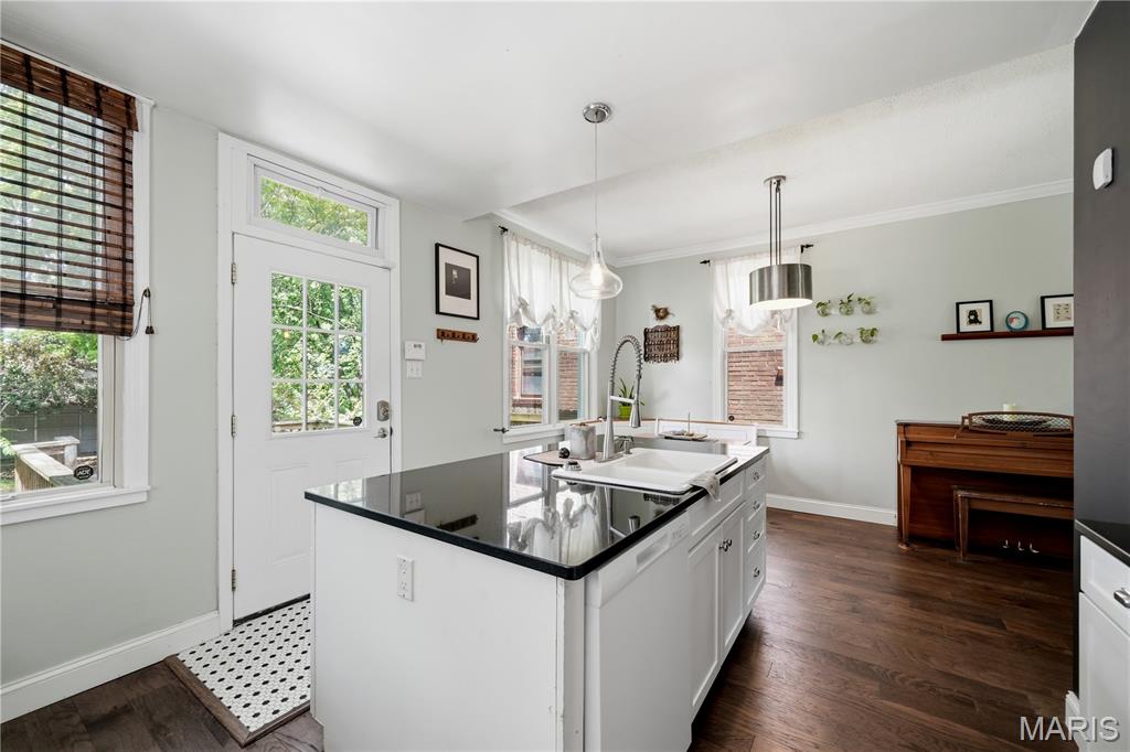 Russell Place Add - Residential