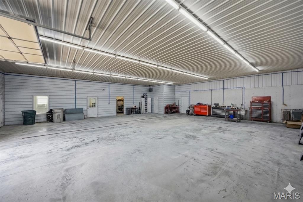 na - Commercial Sale