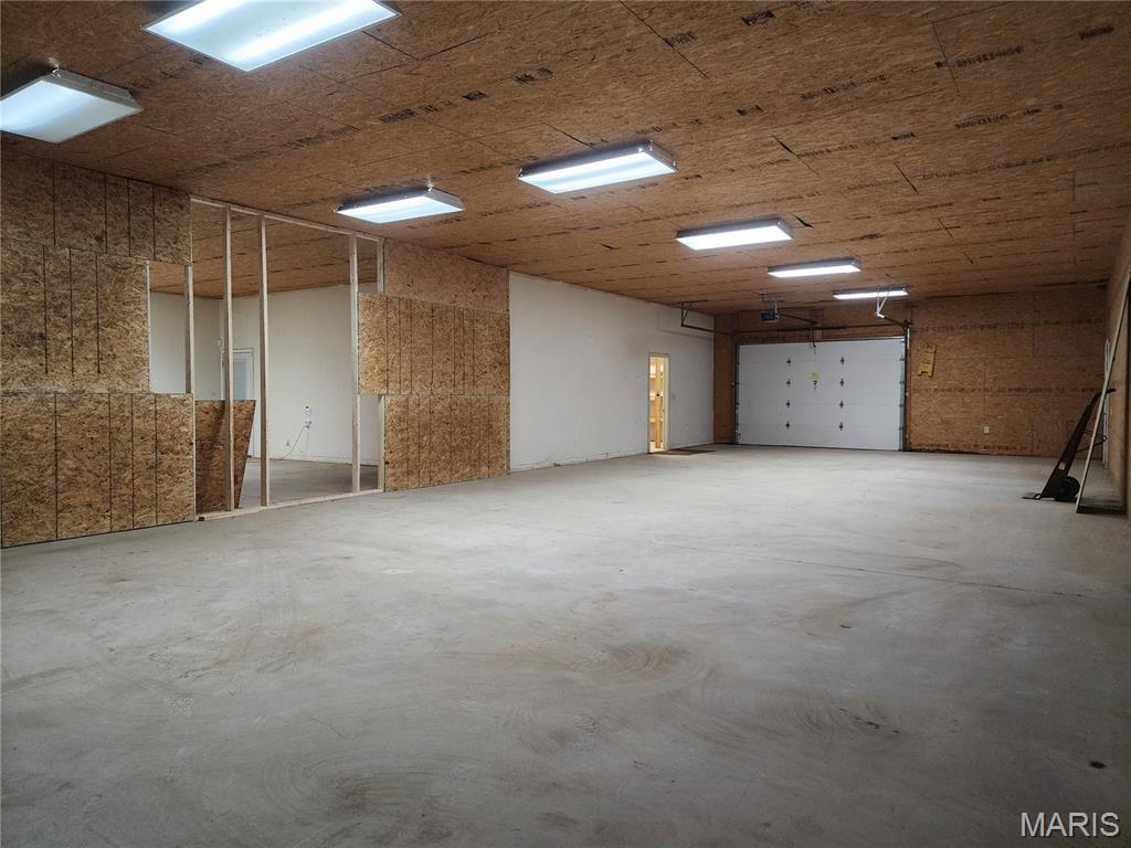 n/a - Commercial Lease