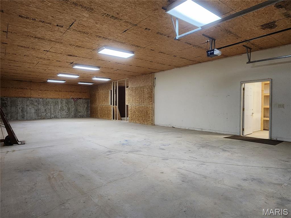 n/a - Commercial Lease