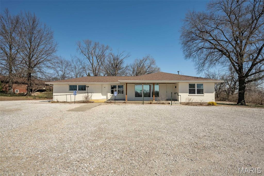 Excellent location, visibility, and easy access to Hwy 61, this newly remodeled free-standing commercial building in the City of Troy offers approximately 1,000 SF of space. Zoned C-3. Lease terms 2-5yrs, NNN. Commercial, Retail, or Light Industrial.
