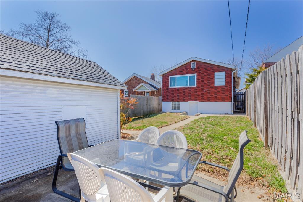 Laclede J Howards - Residential