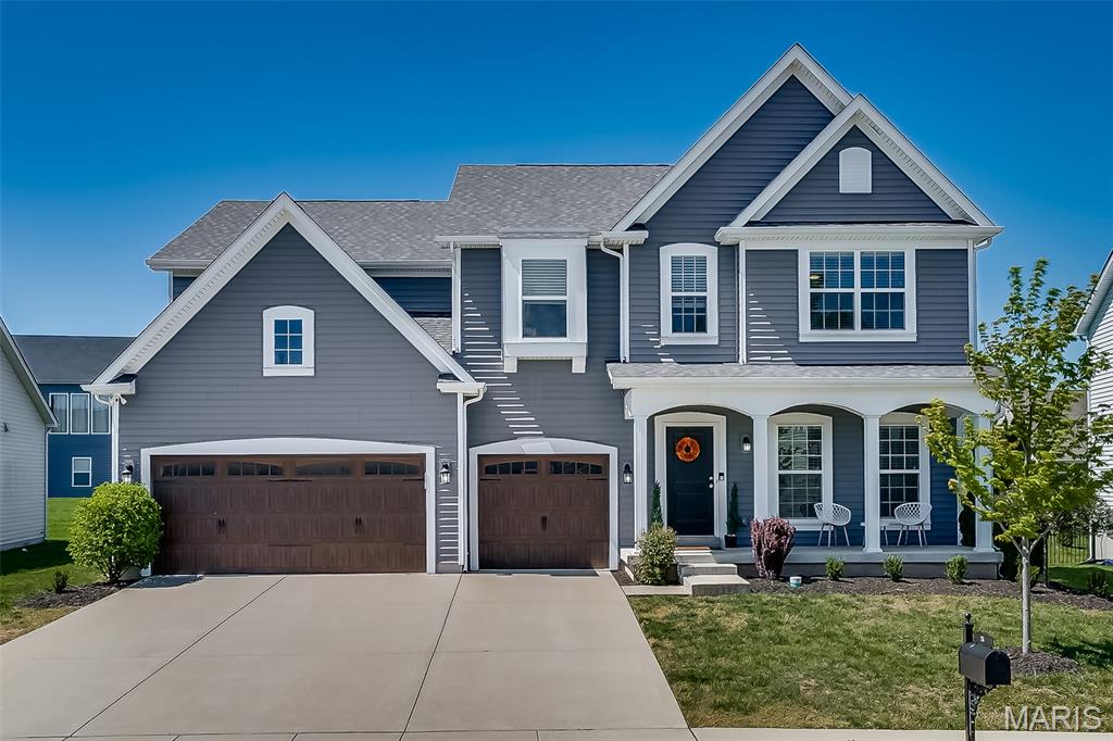 Gorgeous 4-bedroom home in the Wentzville-Timberland School District with a 3-car garage! With fresh paint throughout, this home is truly move-in ready. The main level features 9' ceilings, beautiful laminate flooring and homes office! The spacious family room comes equipped with a gas burning fireplace and a wall of windows overlooking the large fenced-in backyard. The kitchen includes a center island, granite countertops, stainless-steel appliances, spacious pantry, 42" cabinets and updated lighting. Moving upstairs you'll see the HUGE loft area and walk-in closets in all bedrooms! The amazing master bedroom suite comes complete with a luxury bathroom that includes double sinks and separate tub/shower! With a neighborhood pool, nearby schools, shopping and convenient HWY access, this home is a must see!
Motivated Sellers!