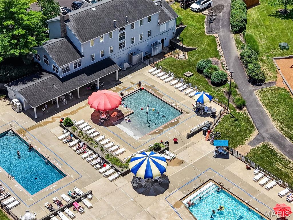 Twin Chimneys Village I Thorn Hill - Residential