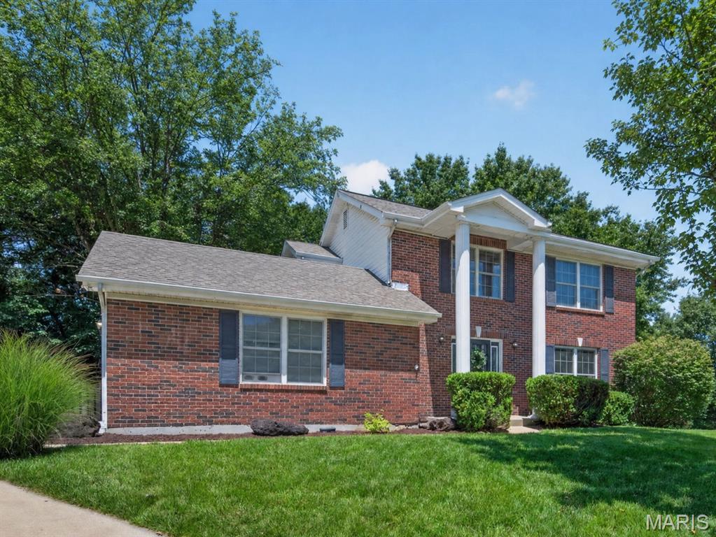 Twin Chimneys Village I Thorn Hill - Residential
