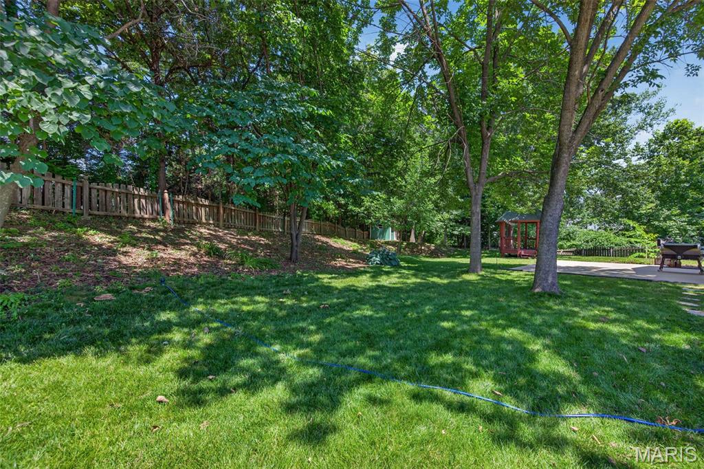 Twin Chimneys Village I Thorn Hill - Residential