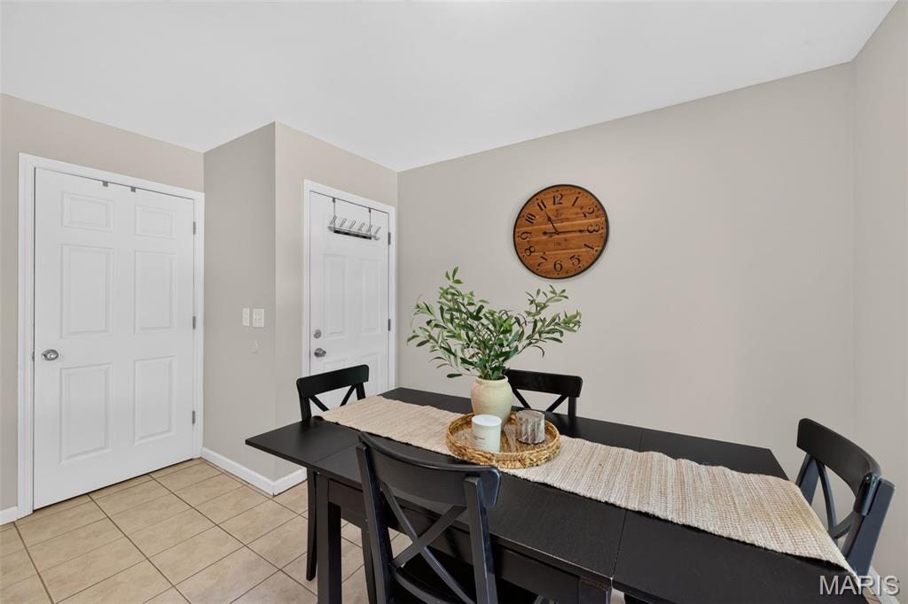 Twin Chimneys Village I Thorn Hill - Residential