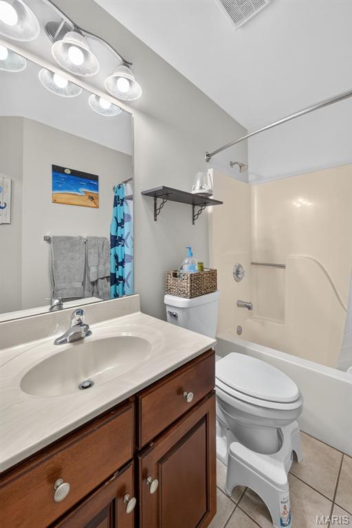 Twin Chimneys Village I Thorn Hill - Residential