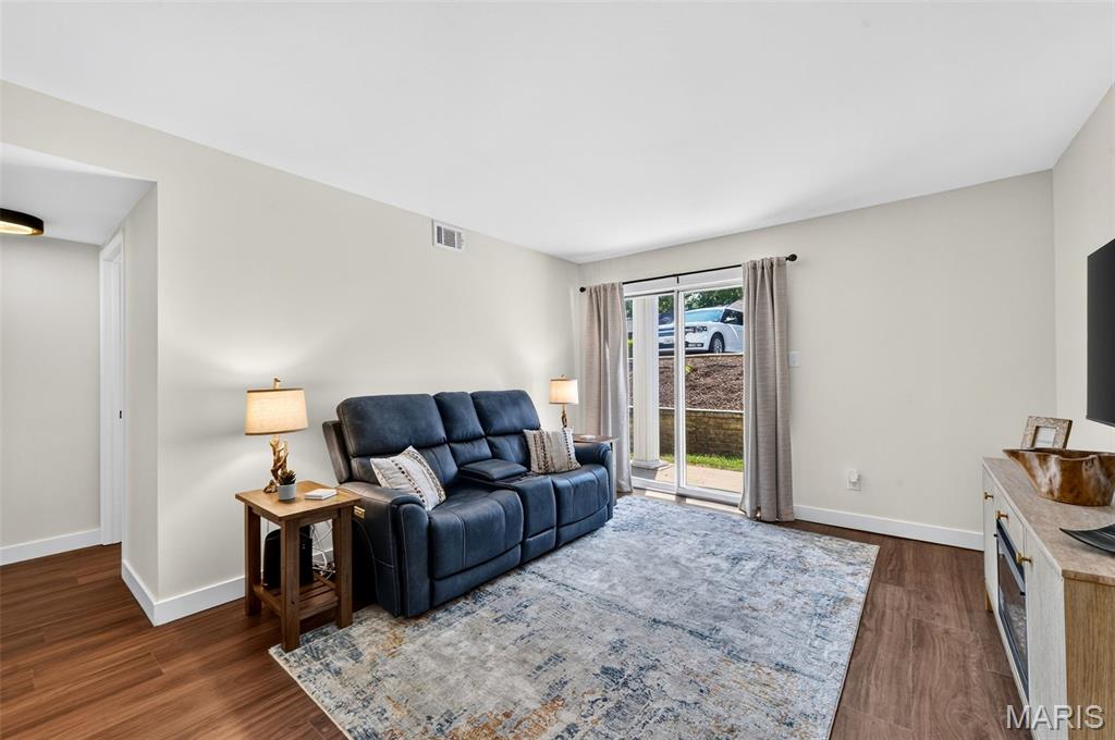 Creve Coeur Crossing Condo - Residential