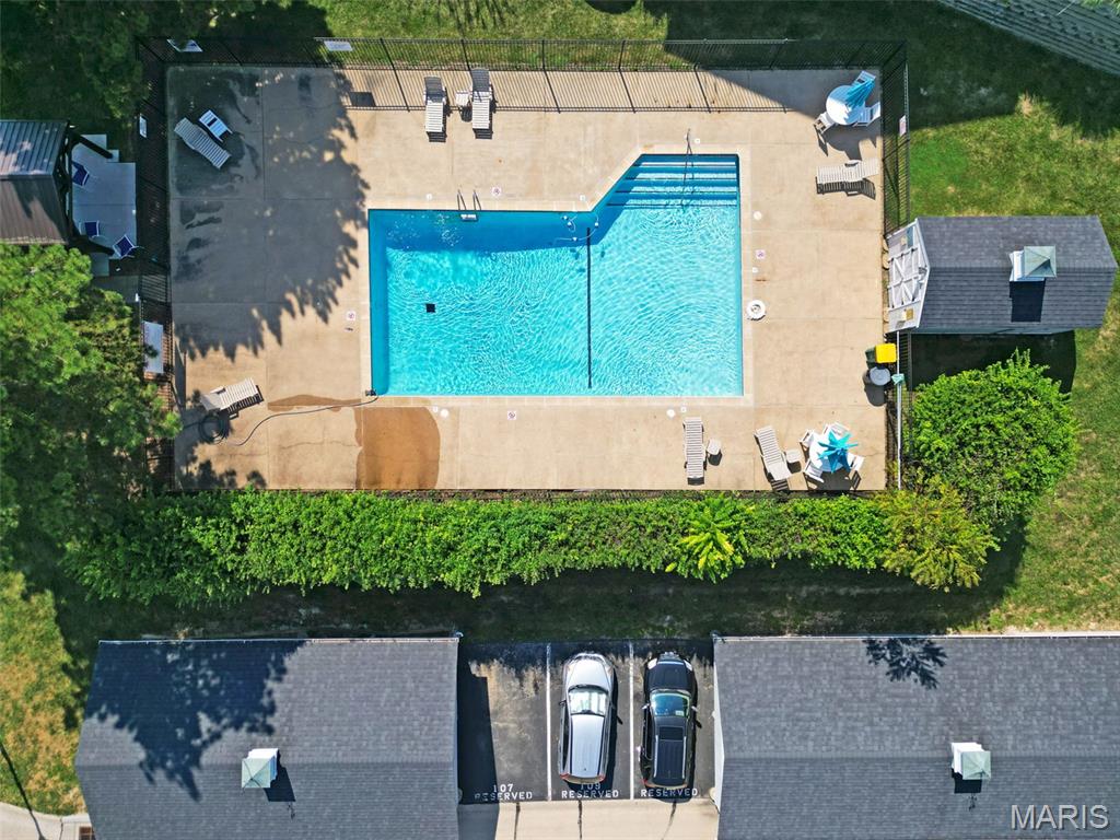 Creve Coeur Crossing Condo - Residential
