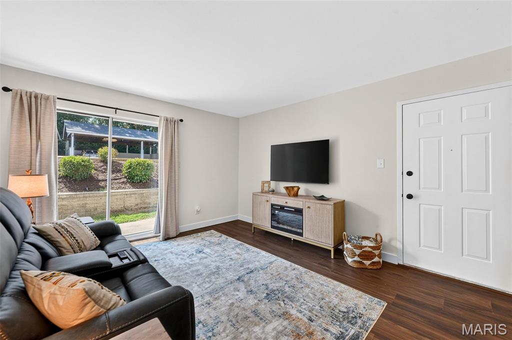 Creve Coeur Crossing Condo - Residential