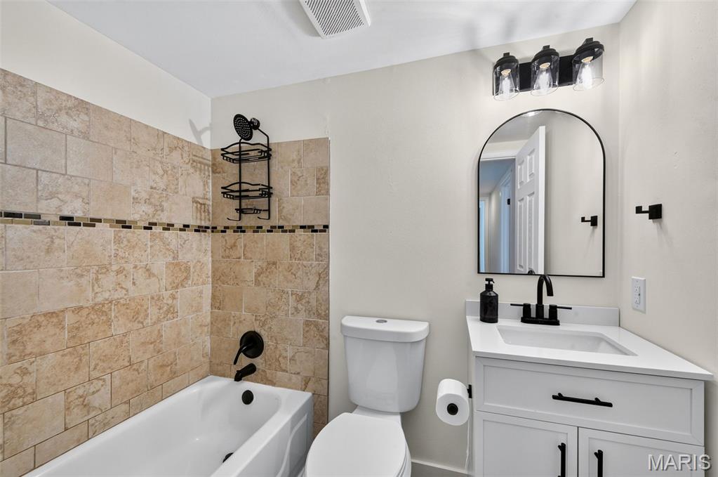 Creve Coeur Crossing Condo - Residential