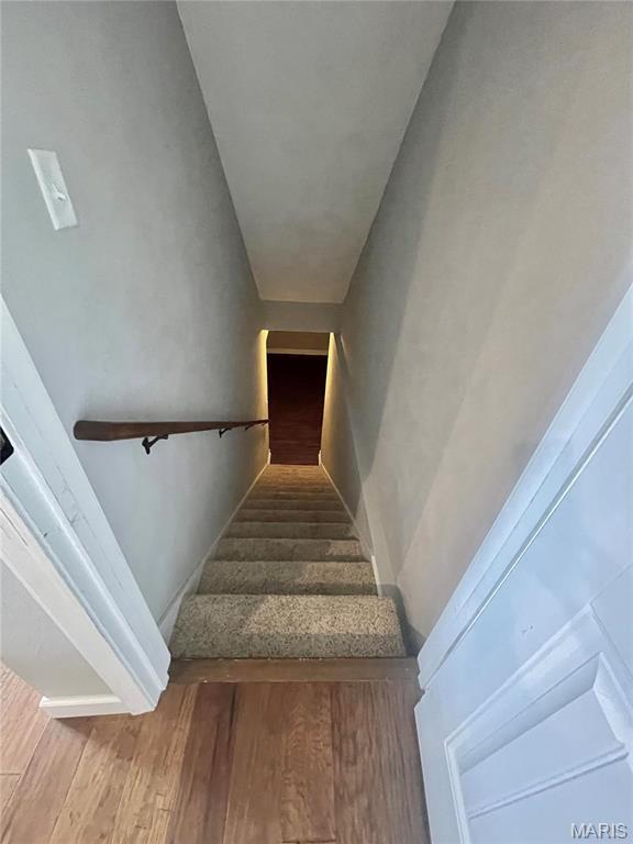 GREYSTONE ESTATES - Residential Lease