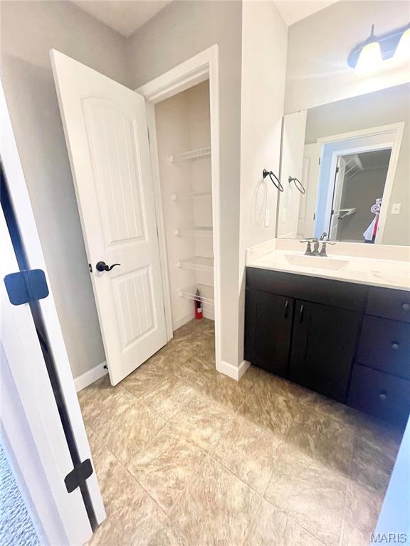 GREYSTONE ESTATES - Residential Lease