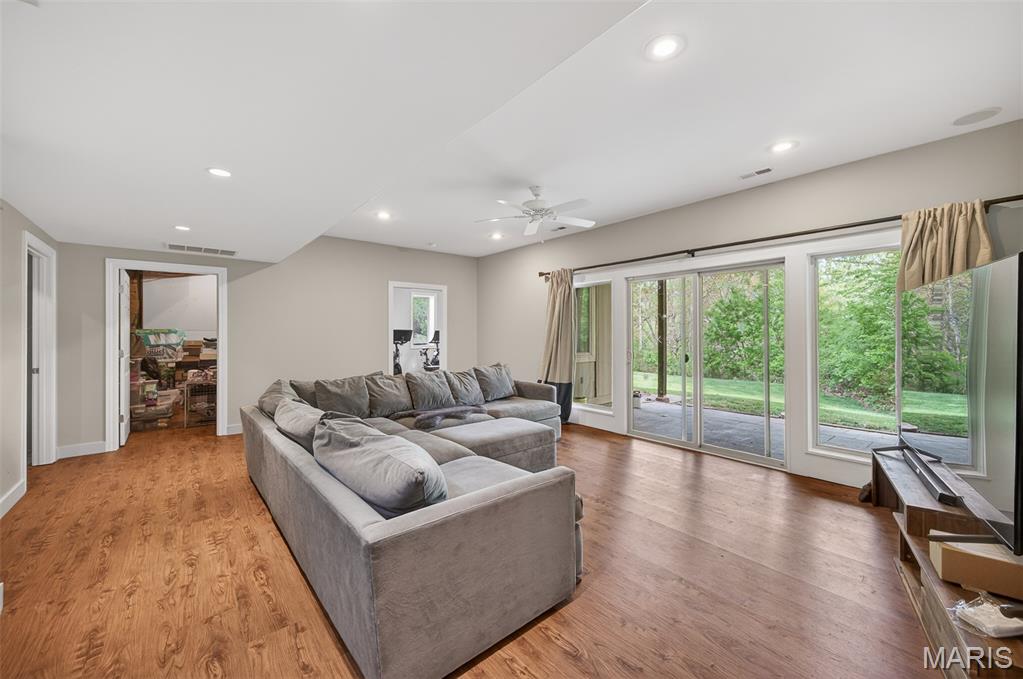 BRIAR POINTE - Residential