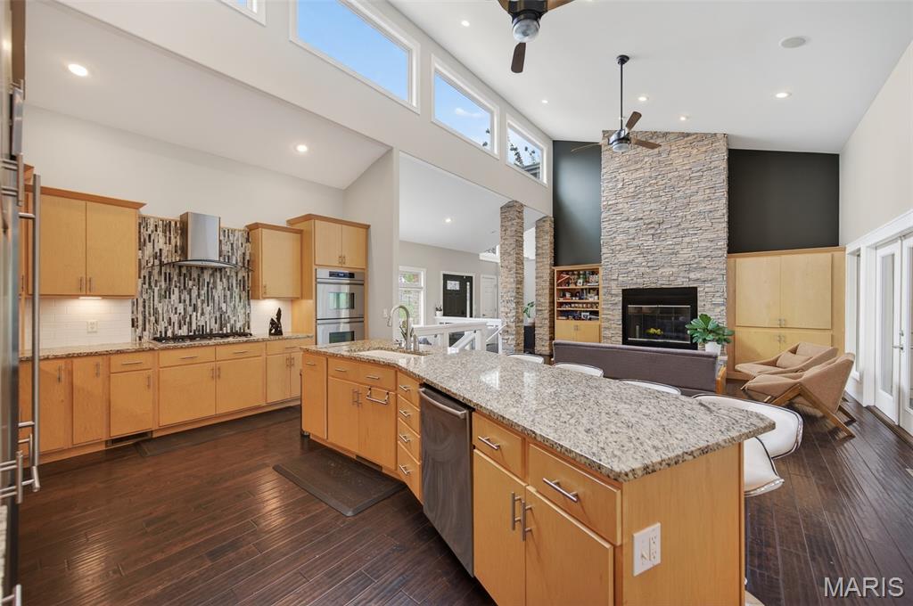 BRIAR POINTE - Residential