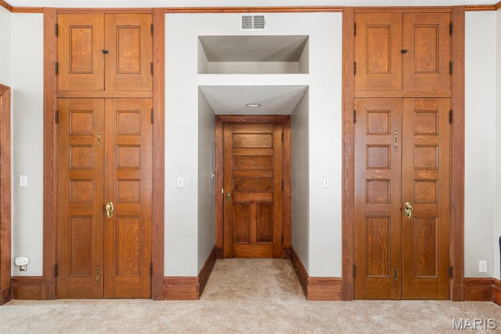 DeBaliviere Place - Residential