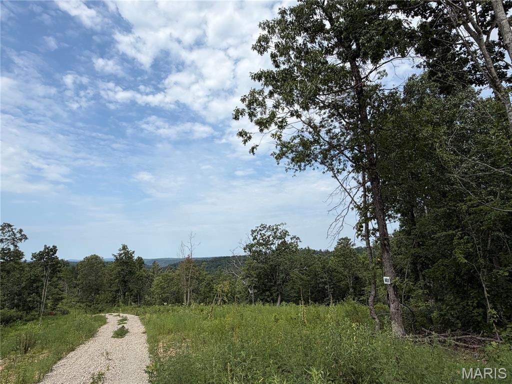 Cherokee Pass - Land