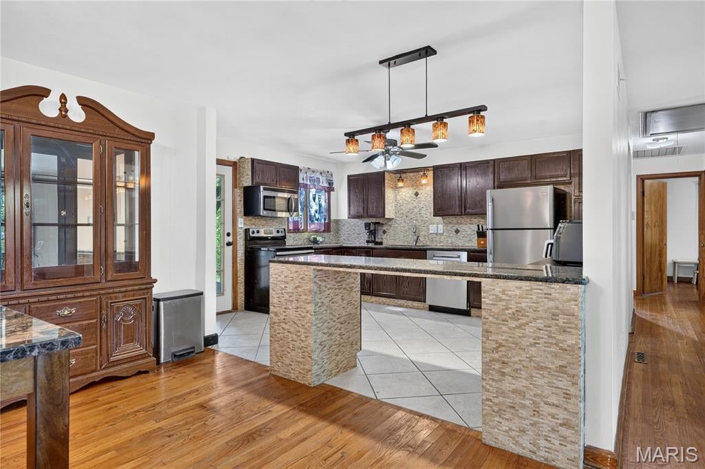 City/St Charles - Residential
