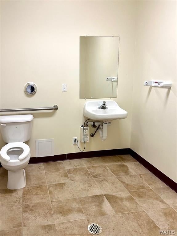 Tori Pines - Commercial Lease