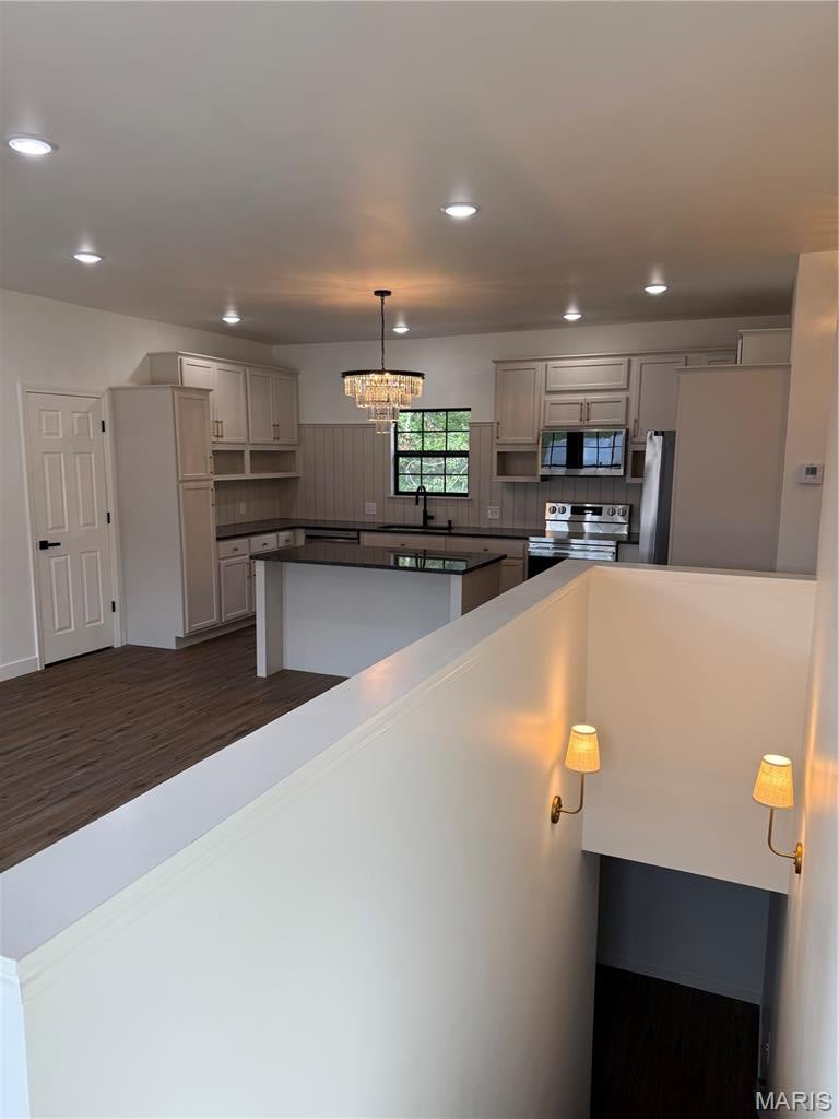 Ridge Creek - Residential