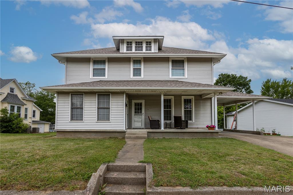 Investor alert in Jackson, Missouri! This 4 bedroom, 3 bathroom home at 616 Greensferry Road is tenant-occupied with over 10 months remaining on the current lease and offers an estimated cap rate of approximately 10.5% at the current list price.

The property features two kitchens, two washer/dryer setups, updated flooring, and electrical updates throughout, creating a flexible layout with strong investment appeal. Several rooms offer great usable space, while the overall setup provides options that are hard to find in this price range.

Outside, the property includes a detached two-car garage with additional play, storage, or work space. Located near Jackson schools, parks, Uptown Jackson, shopping, and local amenities, this is a strong opportunity for an investor looking for an income-producing property in a desirable Jackson location.

Whether you are expanding your portfolio or searching for a solid rental investment, 616 Greensferry property deserves a closer look!