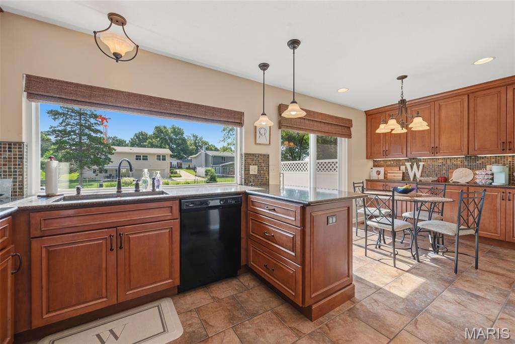 Westglen Village 4 - Residential