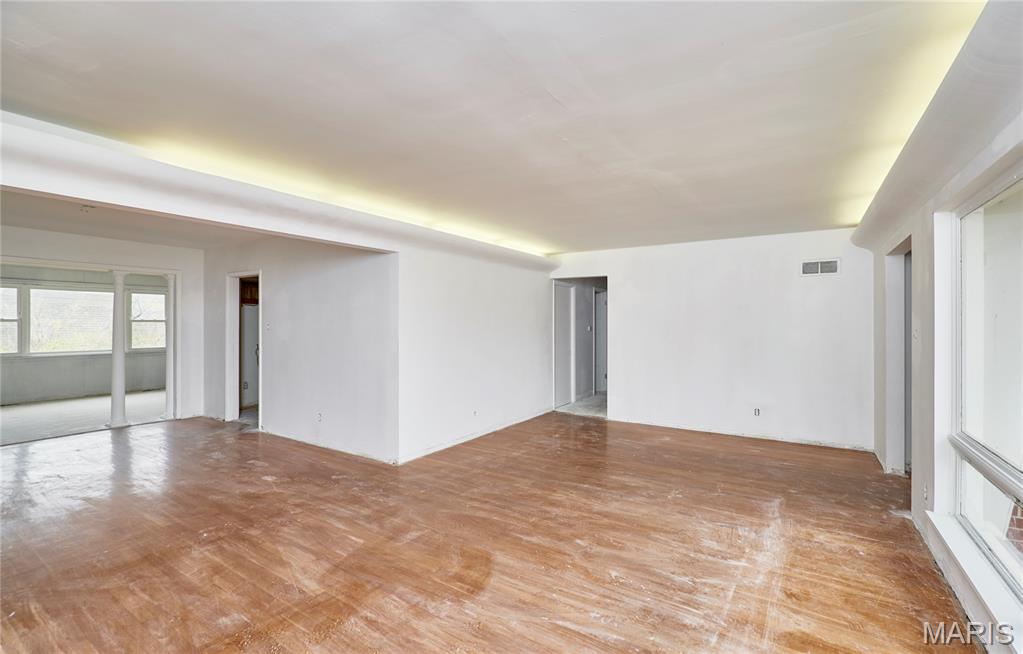 Mc Knight Downs - Residential