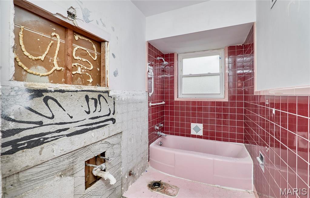Mc Knight Downs - Residential