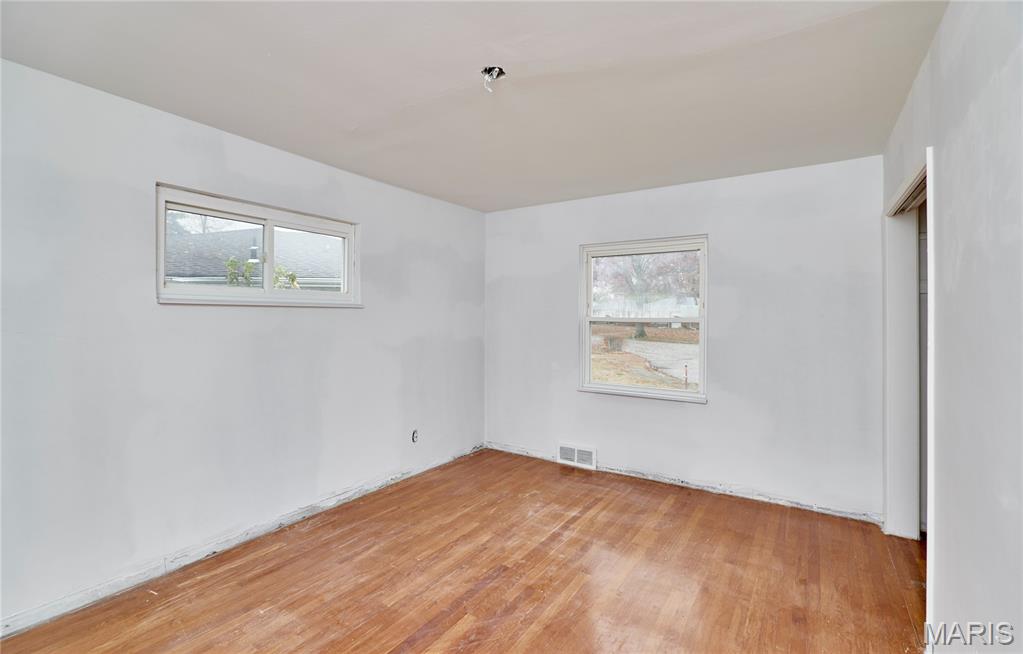 Mc Knight Downs - Residential
