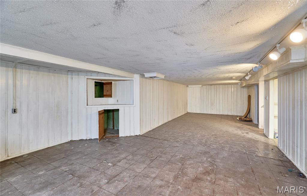Mc Knight Downs - Residential
