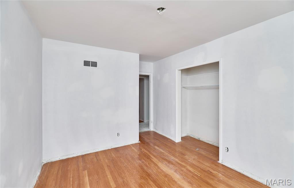 Mc Knight Downs - Residential