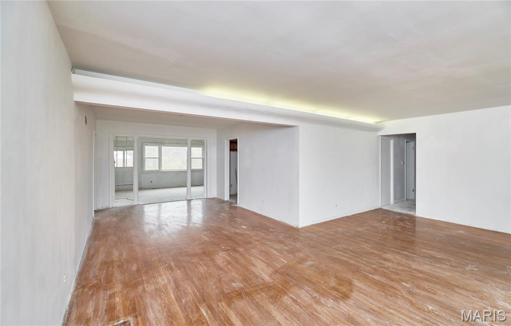 Mc Knight Downs - Residential