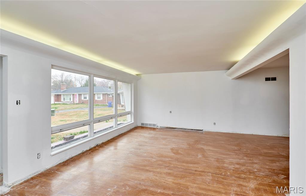 Mc Knight Downs - Residential
