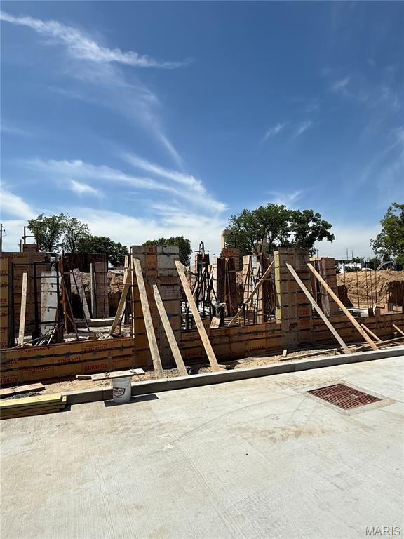The Bluffs at Bassora Place - Residential