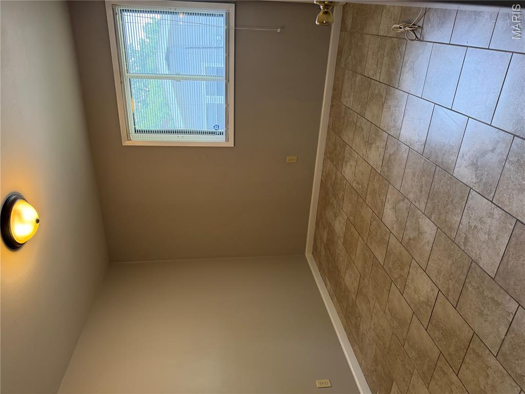 Robinwood 11 - Residential
