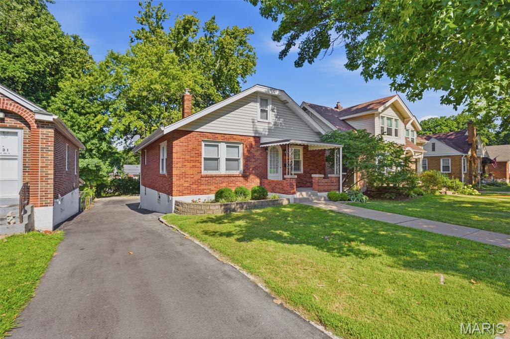 Laughlins Add To Sycamore Hills Re - Residential