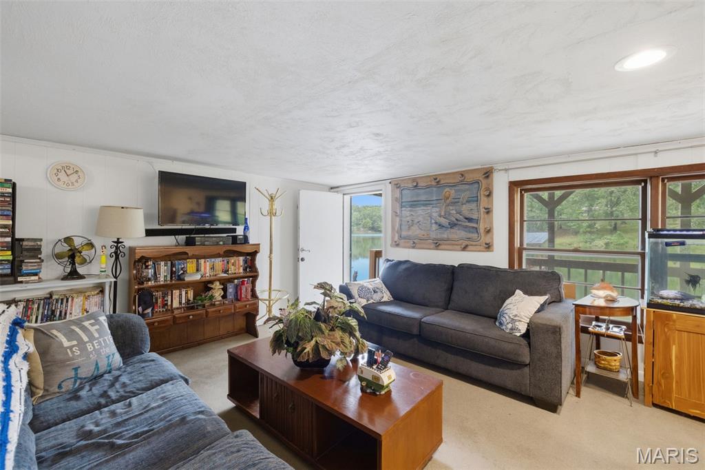 Potosi Lake - Residential