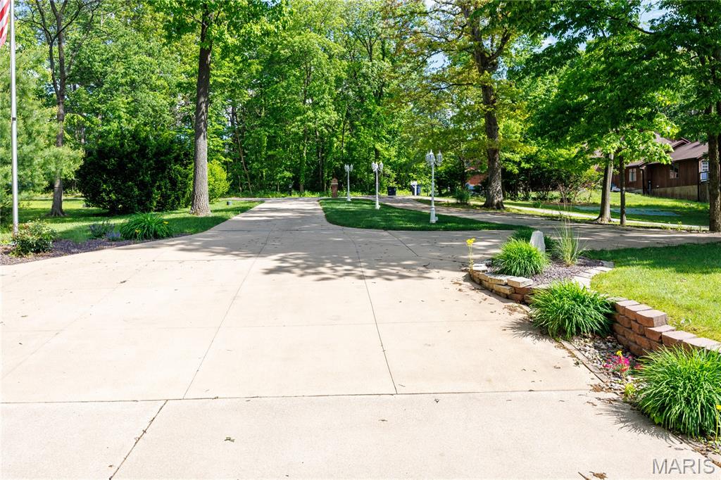Vandalia Lake 3rd - Residential