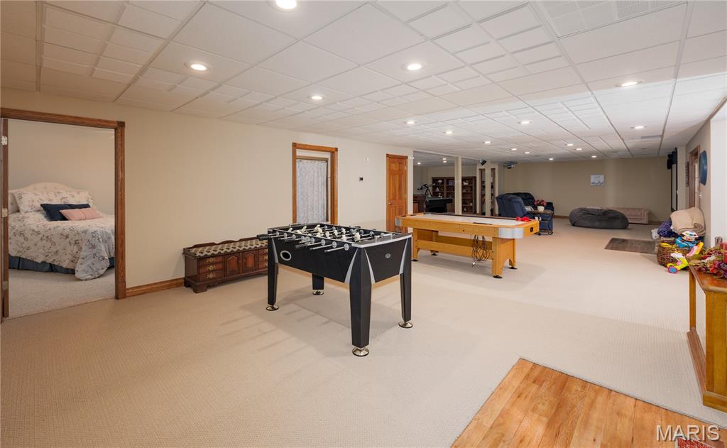 Vandalia Lake 3rd - Residential