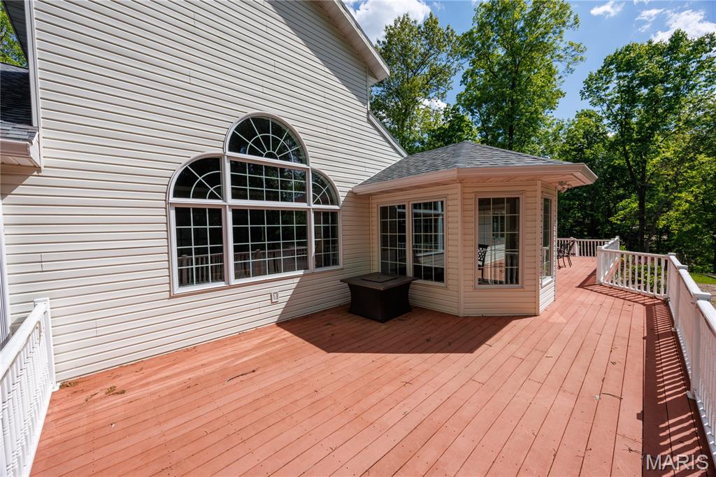 Vandalia Lake 3rd - Residential