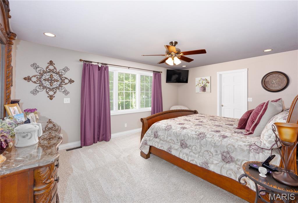 Vandalia Lake 3rd - Residential