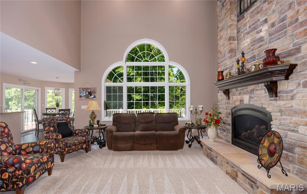 Vandalia Lake 3rd - Residential