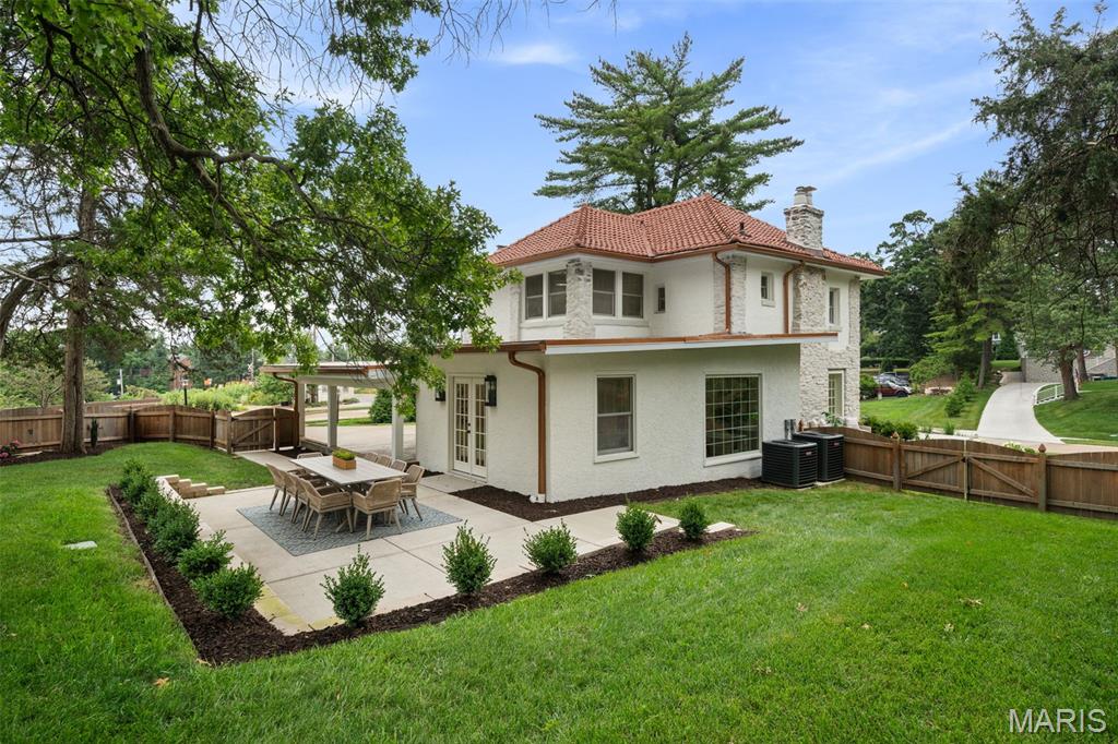 New Helfenstein Park - Residential