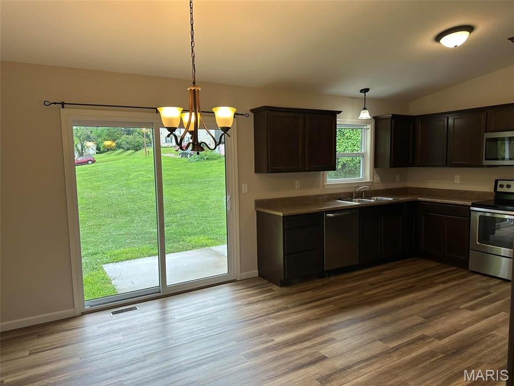 EB Hammack - Residential Lease