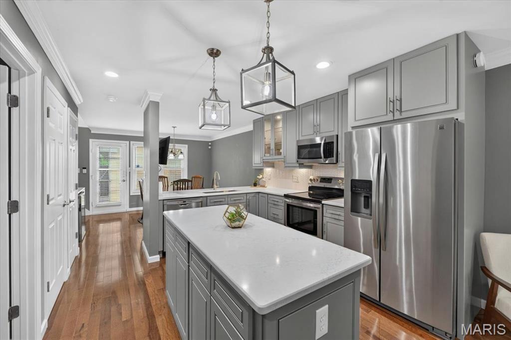 Van Buren Place Condo - Residential