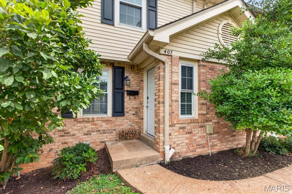 Van Buren Place Condo - Residential