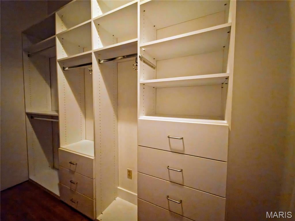 King Bee Lofts - Residential Lease