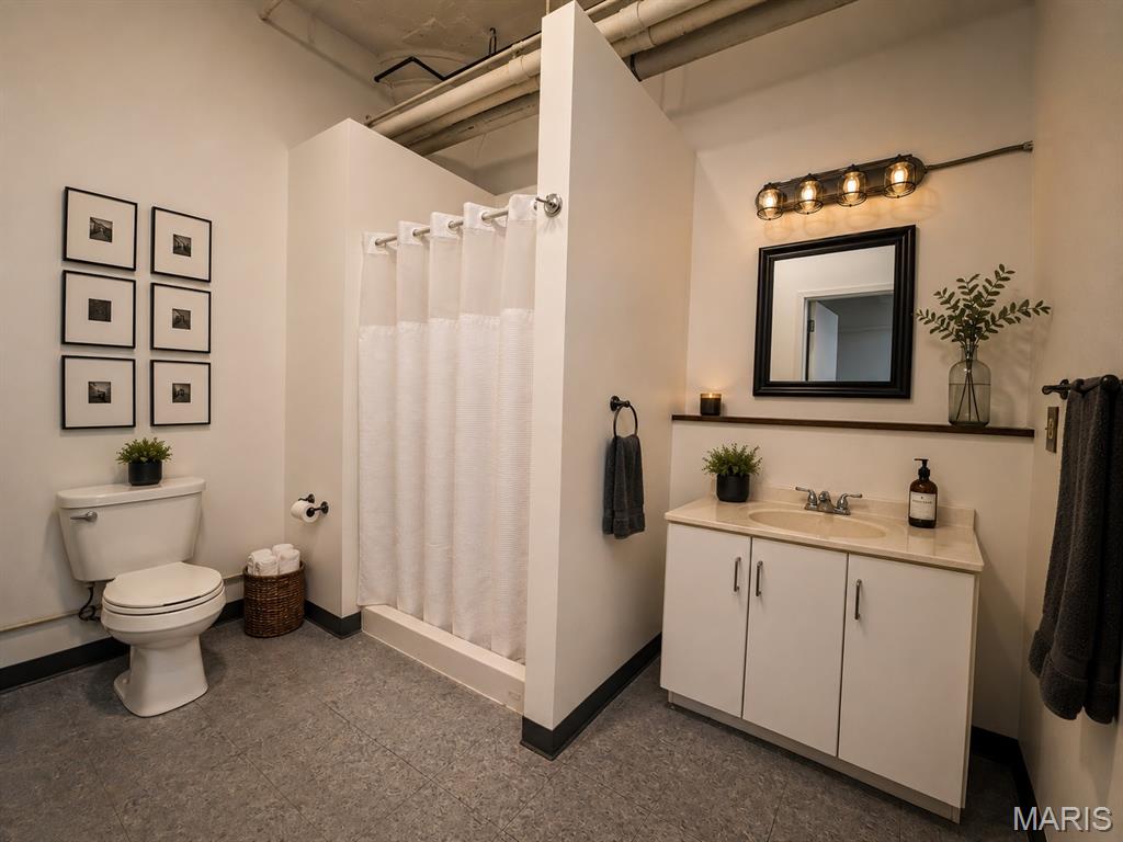 King Bee Lofts - Residential Lease